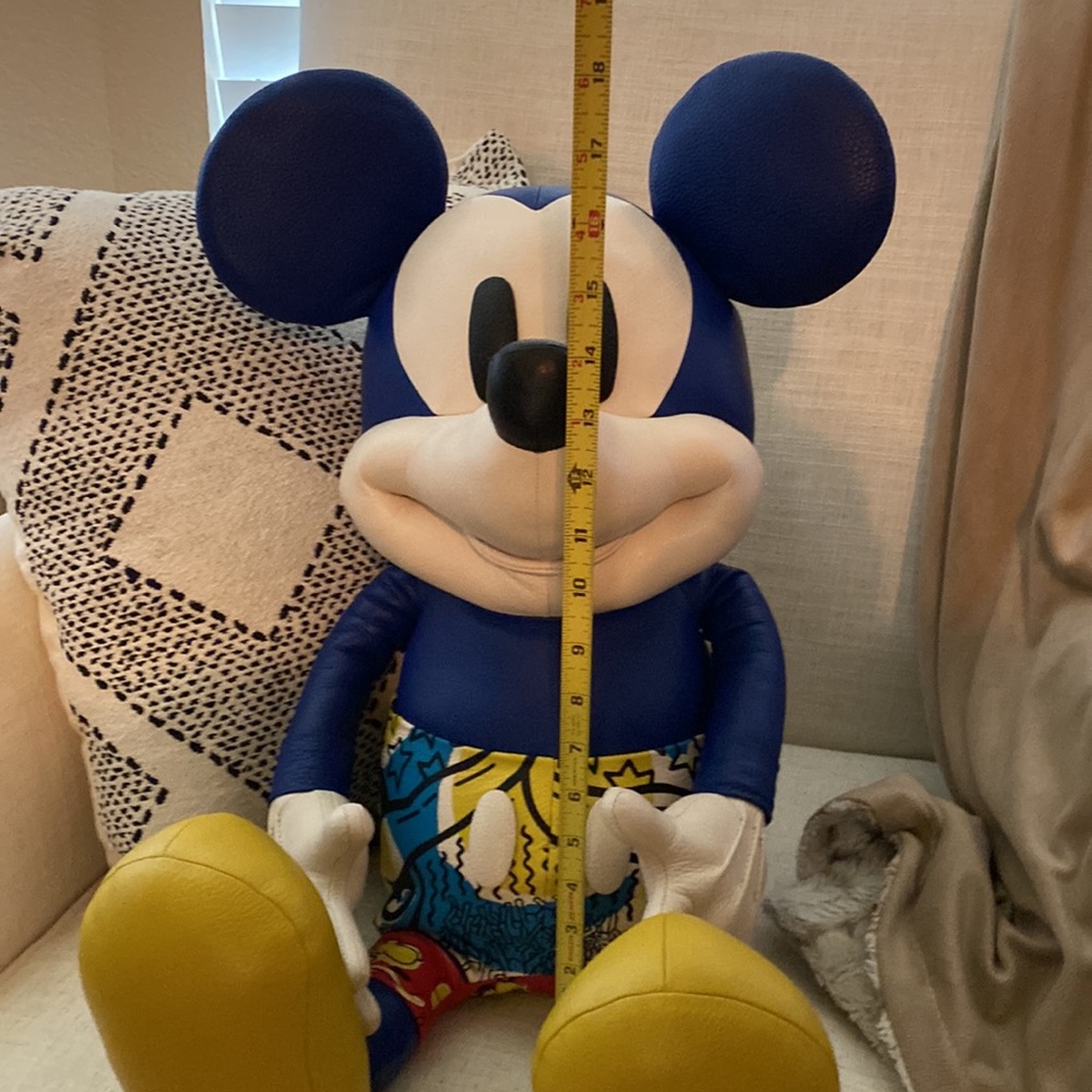 Limited Edition Coach Mickey Mouse stuffed animal. 18” bum to ears. NWT!! - Picture 10 of 10